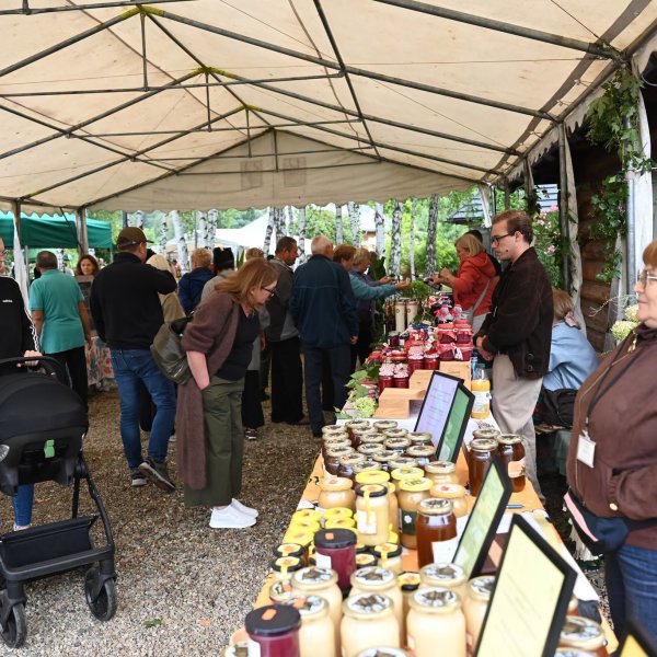 Goście XV Międzynarodowego Festiwalu Derenia